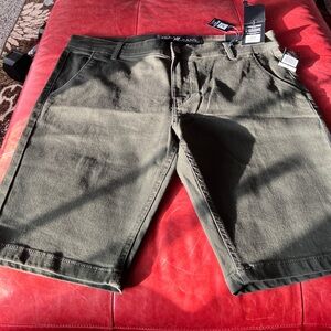XRay Men's Green Shorts size 38
